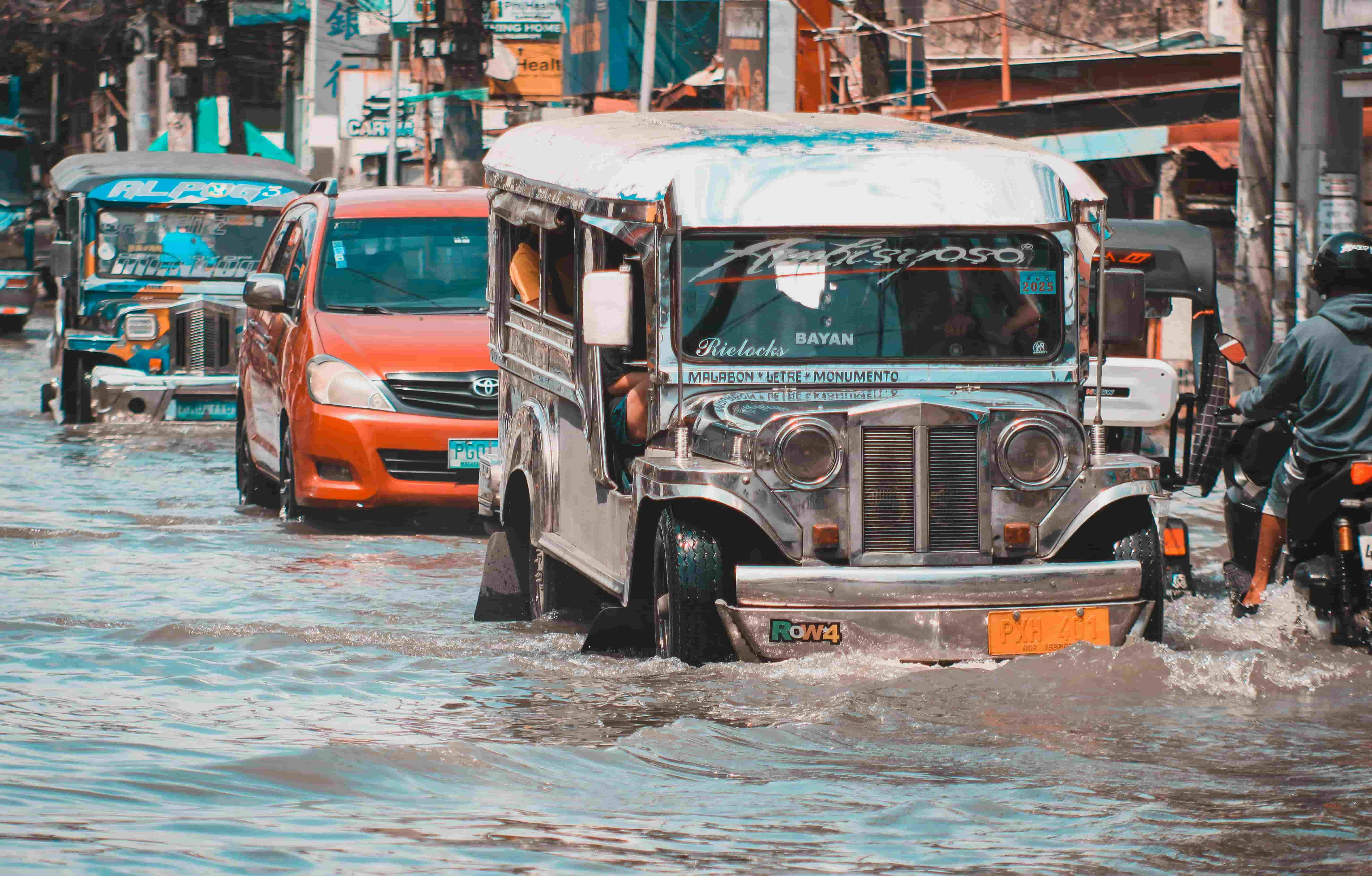 Flights to the Philippines are cheaper during the rain season