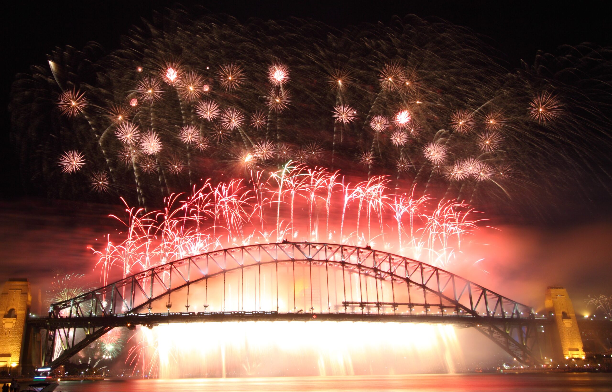 Fireworks over Harbour Bridge on NYE in Sydney